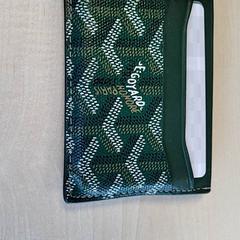 Peněženka & Držitel karty Kussy, jak nahlášeno Connexxion Haarlem IJmond pomocí iLost