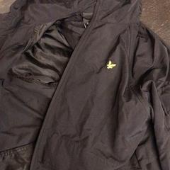 Bunda Lyle & scott, ako bolo nahlásené Attractie- & Vakantiepark Slagharen pomocou iLost