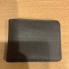 İLost kullanarak Gemeente Amsterdam - Bureau Gevonden Voorwerpen tarafından bildirildiği gibi Cüzdan Kastour