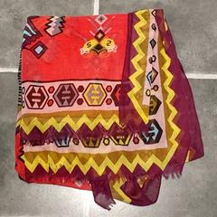 Vestiario - Sjaal, come riportato da Centraal magazijn utilizzando iLost