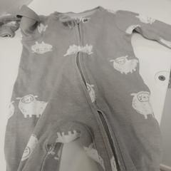 Baby sweater body met schaap patroon, as reported by IKEA Zaventem using iLost