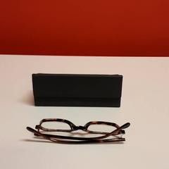 Bril // glasses がiLostで Vrije Universiteit Brussel (VUB) によって報告されました