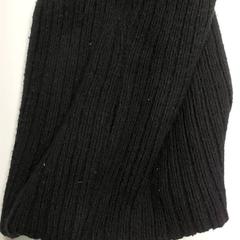 Ruházat - Muts Zwart, amint azt Regio West-Vlaanderen az iLost segítségével jelentette.