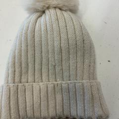 Beanie, jak nahlášeno Het Amsterdamse Winterparadijs pomocí iLost