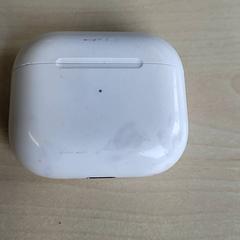 حافظة airpods، كما تم الإبلاغ عنه بواسطة Connexxion Haarlem IJmond عبر iLost