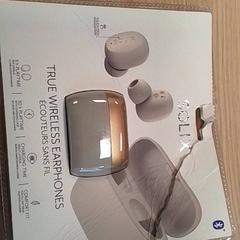 Draadloze oortjes Solix, as reported by Qbuzz Fryslân using iLost