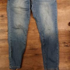 Pantalóns, segundo informou Inntel Hotels Amsterdam Centre usando iLost