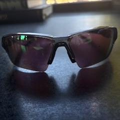 サングラス がiLostで Hotel V Fizeaustraat によって報告されました