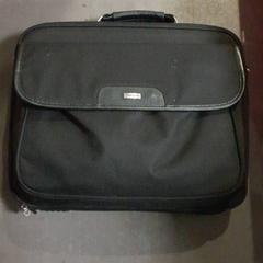 Laptop tas, ako bolo nahlásené Transdev Hoeksche Waard Goeree Overflakkee pomocou iLost