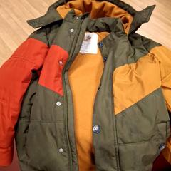 재킷 enfant, iLost를 사용하여 IKEA Nice Saint Isidore에 보고됨