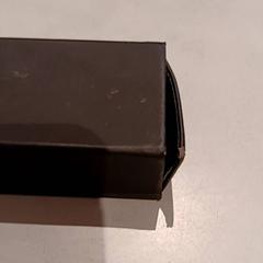 Occhiali da sole, come riportato da De Efteling utilizzando iLost