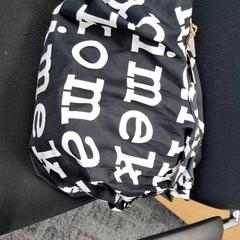 Táska, amint azt Connexxion Amstelland-Meerlanden Schiphol Noord az iLost segítségével jelentette.