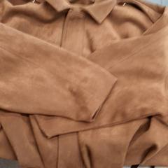 السترة، كما تم الإبلاغ عنه بواسطة Rotterdam The Hague Airport عبر iLost