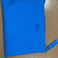 Etui trouss trous trouss, zoals gemeld door Sheraton Brussels Airport Hotel met iLost