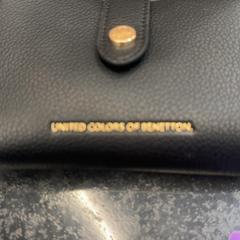 財布 がiLostで Rotterdam The Hague Airport によって報告されました