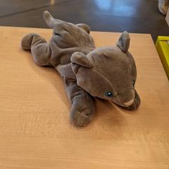 Kuddiga slag Gris yeux bleu, rapporterat av IKEA Avignon med iLost