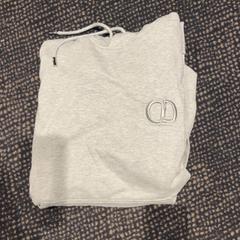 Pullover sweater, gemeldet von Van der Valk Hotel Utrecht über iLost