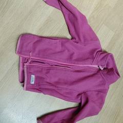 Dětká mikina, como reportado por IKEA Brno utilizando o iLost