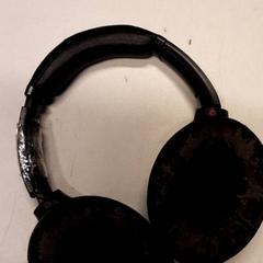 Headphones, as reported by Qbuzz ZHN using iLost