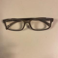 Bril Grijze bril, iLost를 사용하여 Pathé Tuschinski에 보고됨