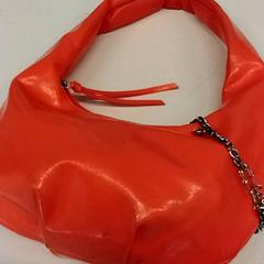 Poltsa Van der Zijde, gisa salatu by HTM iLost erabiliz