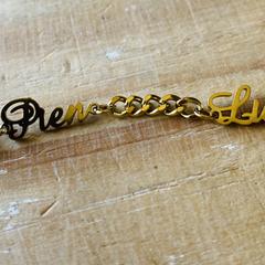 Armband, segundo informou a iLost