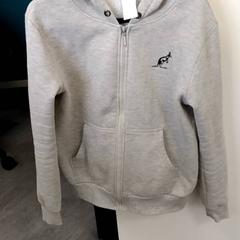 Sweater Lichtgrijs vest, as reported by Arriva Infoshop Enschede using iLost