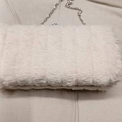 Ridikül, segons ha informat IKEA Soroksár Budapest mitjançant iLost