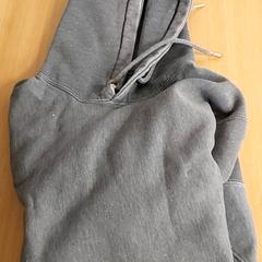 衣類 - Hoodie がiLostで Centraal magazijn によって報告されました