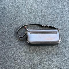 Kabelka, jak nahlášeno Breng Arnhem pomocí iLost