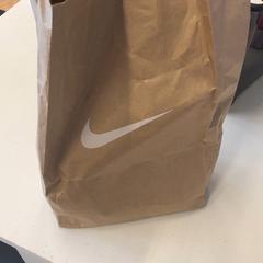 Handtas, a été signalé par GVB utilisant iLost