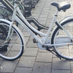Bicikli Cortina Wit, amint azt Gemeente Barneveld az iLost segítségével jelentette.