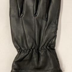 手袋 がiLostで IKEA神戸 によって報告されました