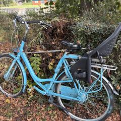 Fiets met kinderzitje, jak bylo nahlášeno na iLost