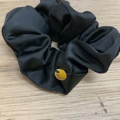 Scrunchie, come riportato da IKEA仙台 utilizzando iLost