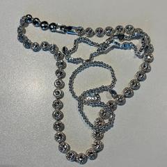 ネックレス がiLostで Inntel Hotels Amsterdam Landmark によって報告されました