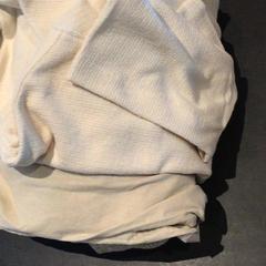 Oblečení, jak nahlášeno Van der Valk Hotel Amsterdam Zuidas pomocí iLost