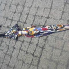 Raqueta de tenis, segundo informou Agence Azalys usando iLost