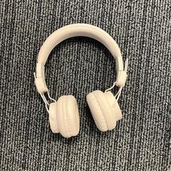 헤드폰 cremekleur, iLost를 사용하여 Gemeente Brummen에 보고됨