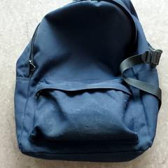 Batoh Donkerblauw Suheyb, jak nahlášeno Regio Oost-Vlaanderen pomocí iLost