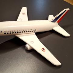 ألعاب الأطفال Bois، كما تم الإبلاغ عنه بواسطة IKEA Nice Saint Isidore عبر iLost