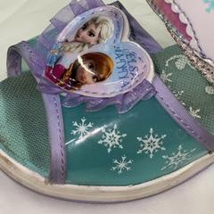Scarpa per bambini, come riportato da IKEA横浜 utilizzando iLost