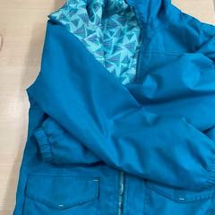 İLost kullanarak IKEA Liège tarafından bildirildiği gibi Dış giyim bleu enfant