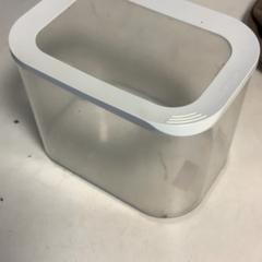 Kutxa, gisa salatu by Artis iLost erabiliz