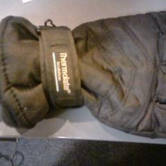 Rukavice, ako bolo nahlásené SnowWorld Landgraaf pomocou iLost