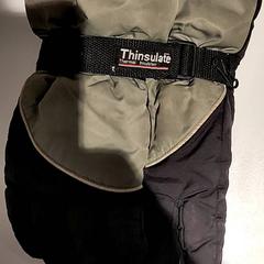 Rukavice, ako bolo nahlásené Bibliotheek Neude (Utrecht) pomocou iLost