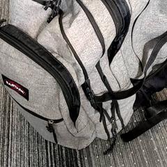 Sac à dos Eastpak, a été signalé par Arriva Vechtdallijnen utilisant iLost