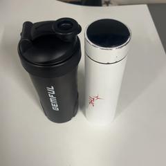 Vizesüveg, amint azt Silver Sands Beach az iLost segítségével jelentette.