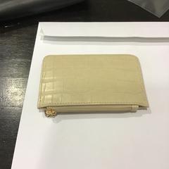 Portfel, zgłoszono przez Qbuzz U-OV przy użyciu iLost