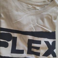 Ing Shirts, amint azt Schloss Hof az iLost segítségével jelentette.